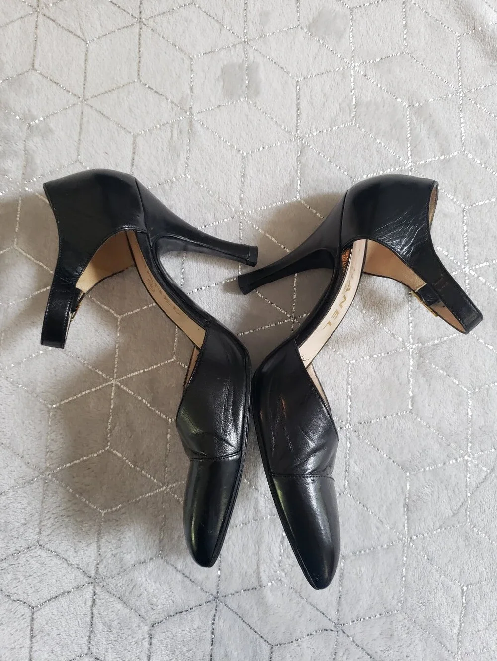 CHANEL | Womens Leather D'Orsay Pumps